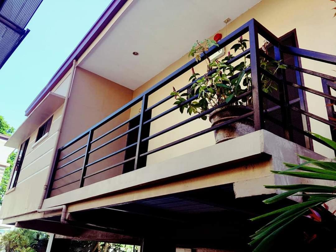 Carlo'S Place Dumaguete City Exterior photo